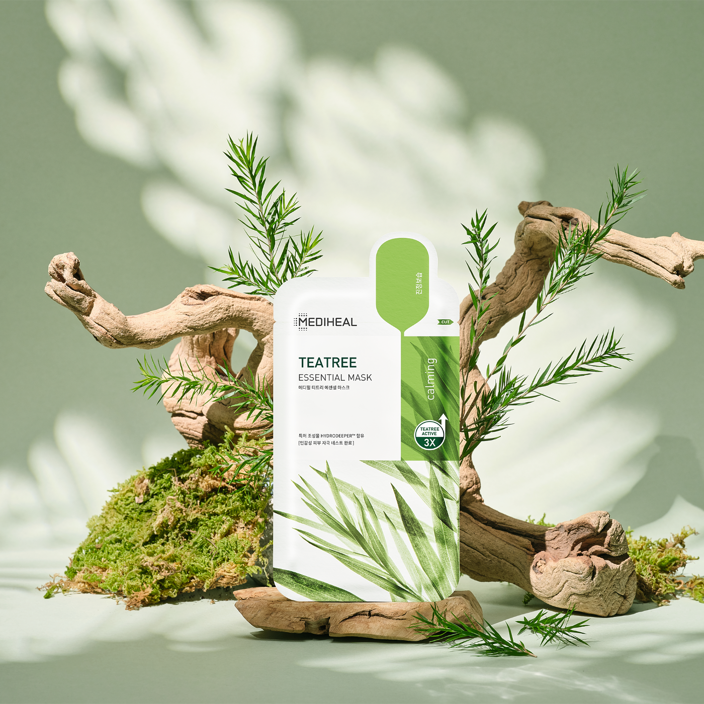 Mediheal teatree mask framför växter